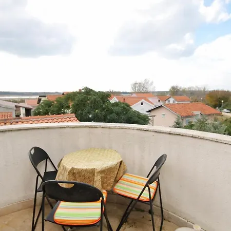 Penzion Apartments And Rooms With Hot Tub Nin, Zadar - 5858