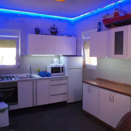 Apartments And Rooms With Hot Tub Nin, Zadar - 5858 Penzion