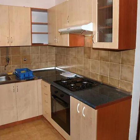 Konukevi Apartments And Rooms With Hot Tub Nin, Zadar - 5858