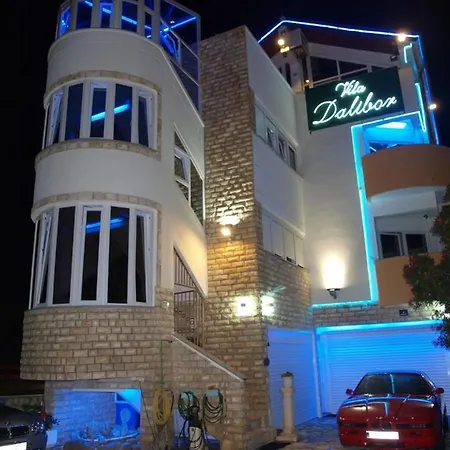 Apartments And Rooms With Hot Tub Nin, Zadar - 5858 Penzion 3*