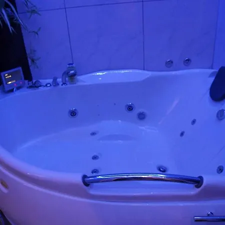 Apartments And Rooms With Hot Tub Nin, Zadar - 5858 Nin